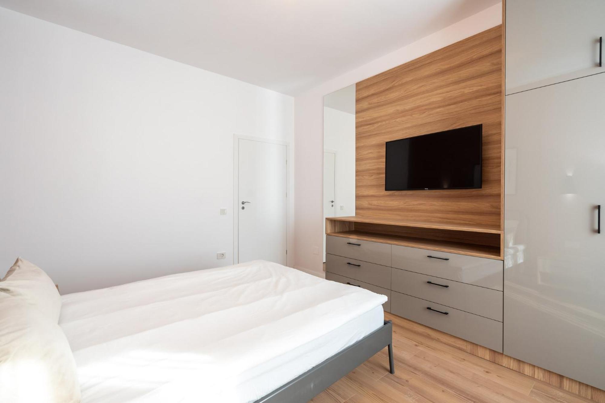 The Loft Luxury Apartments-Near The Park In The City Center Bucareste Exterior foto